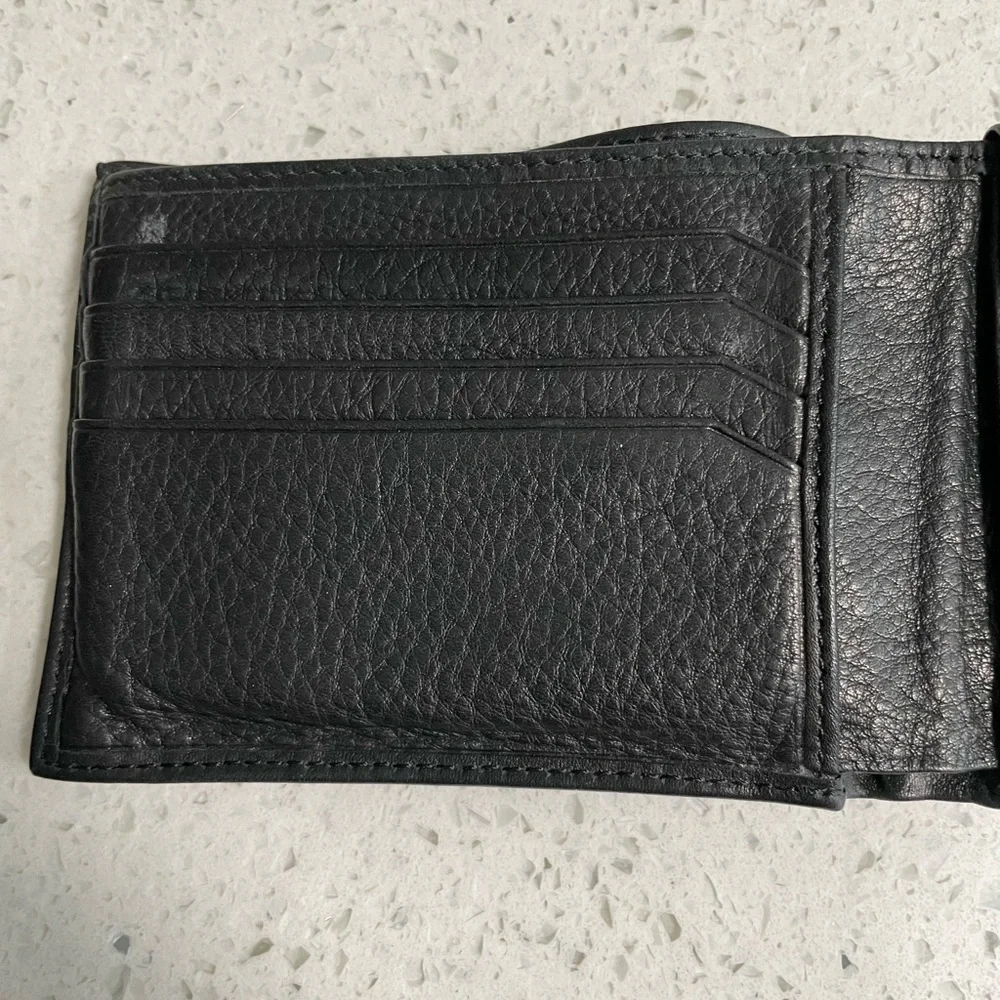 Kenneth Cole wallet